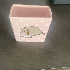 Pusheen Pencil holder